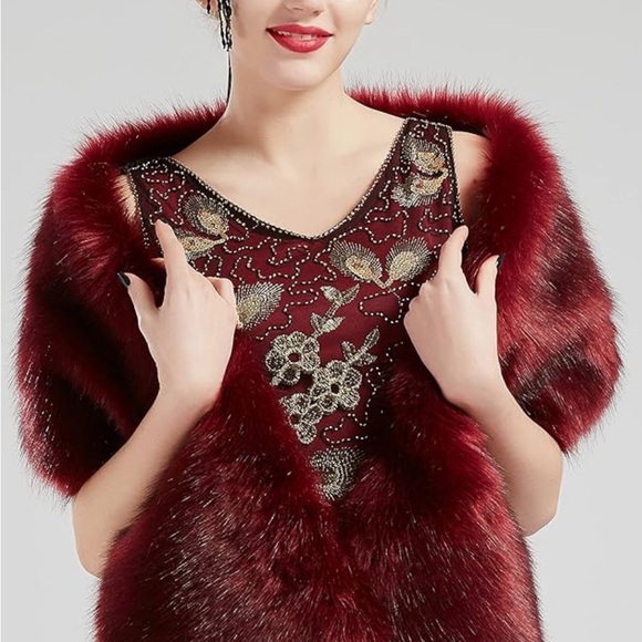 Faux Fur Shawl Collar Scarf in Wine Red - Picture 2 of 3